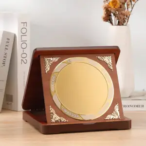 Trophée Pliable en Bois avec Plaque Circulaire Aluminium Personnalisable